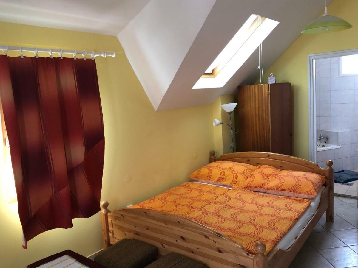 Liget Apartman Balatonfoldvar Bagian luar foto